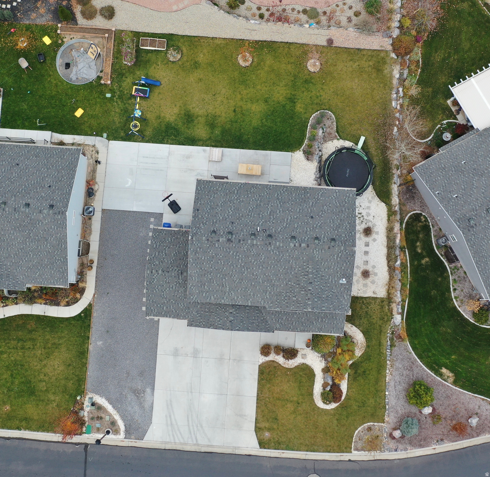 LAKESIDE - Residential