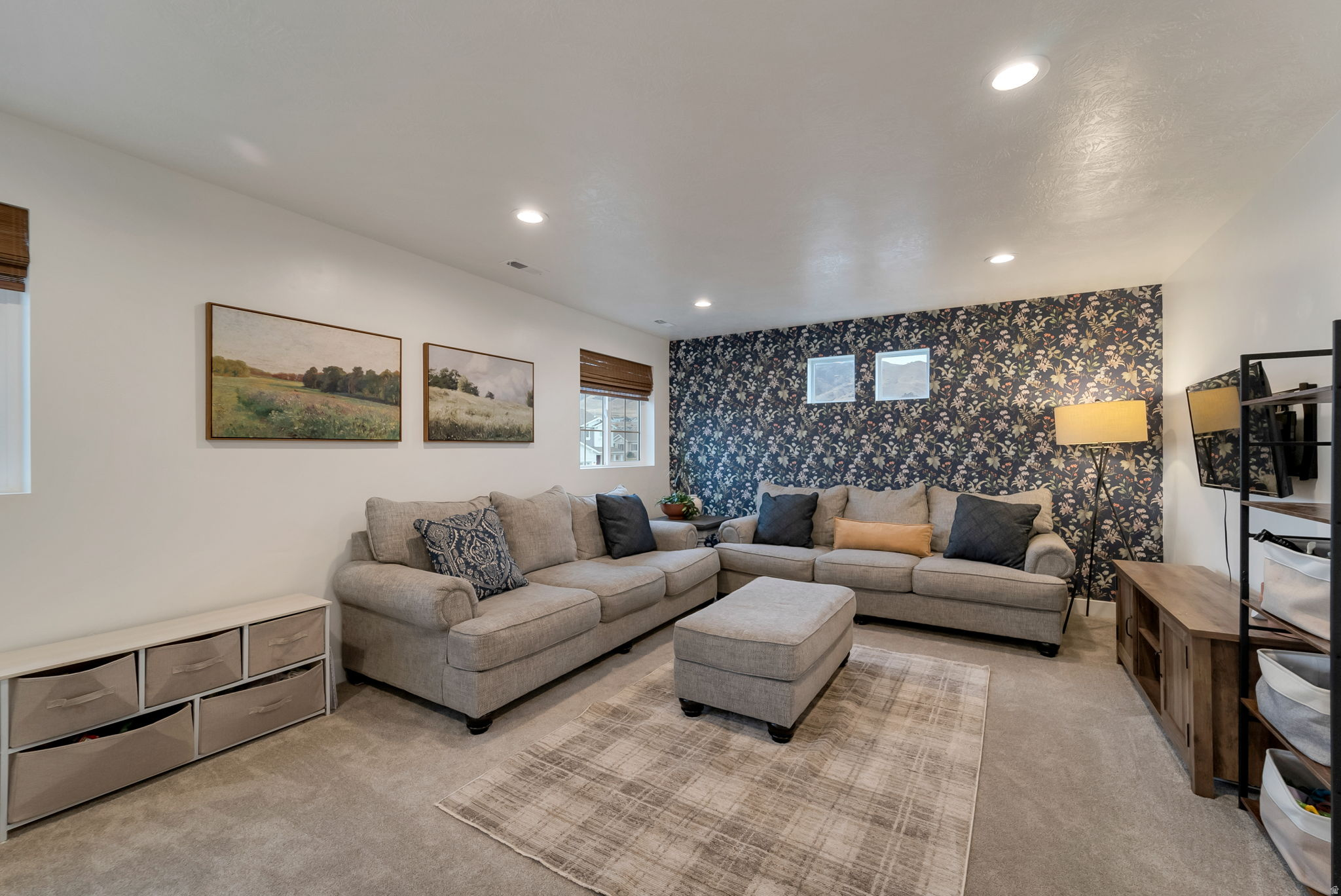 LAKESIDE - Residential