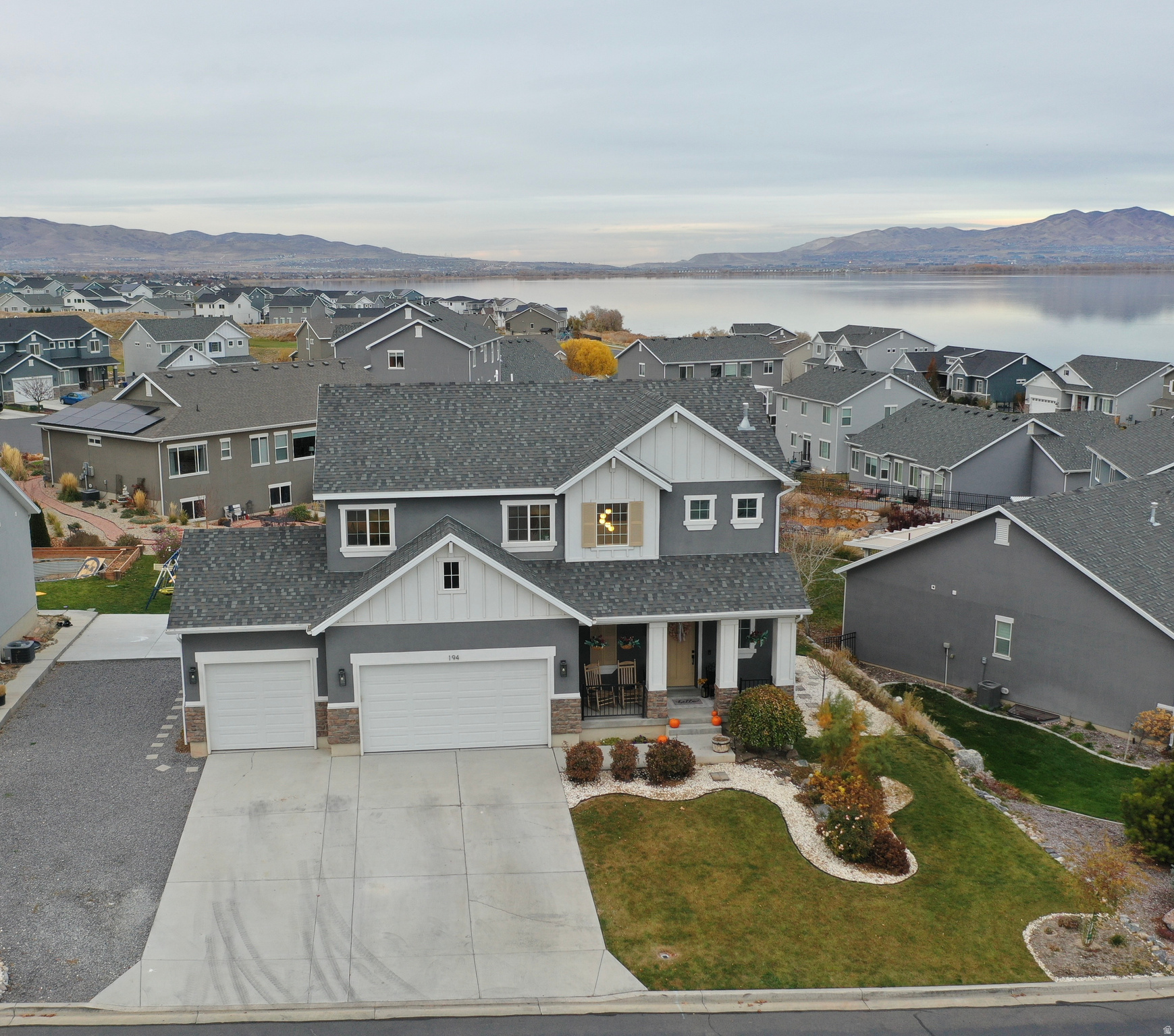 LAKESIDE - Residential