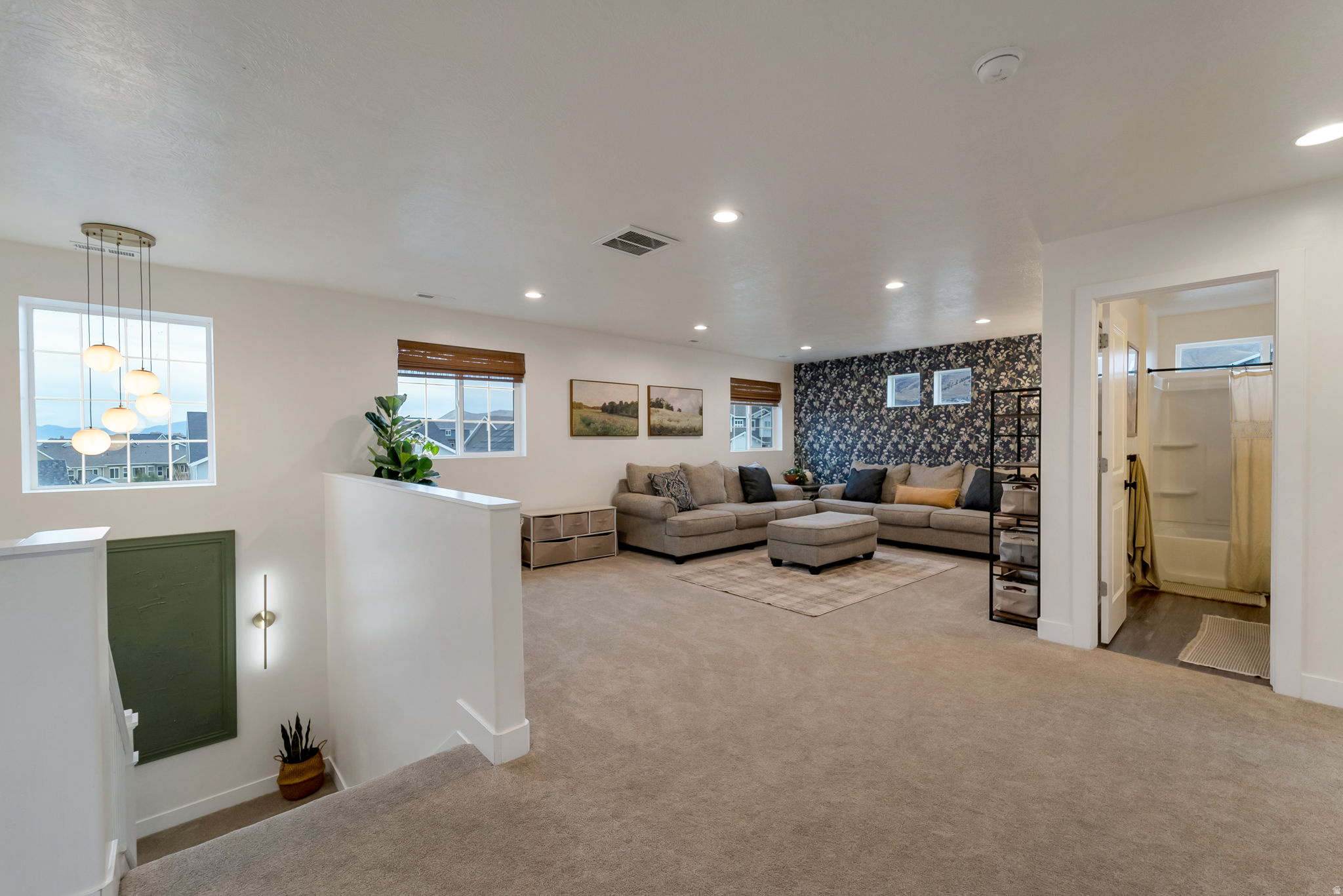 LAKESIDE - Residential