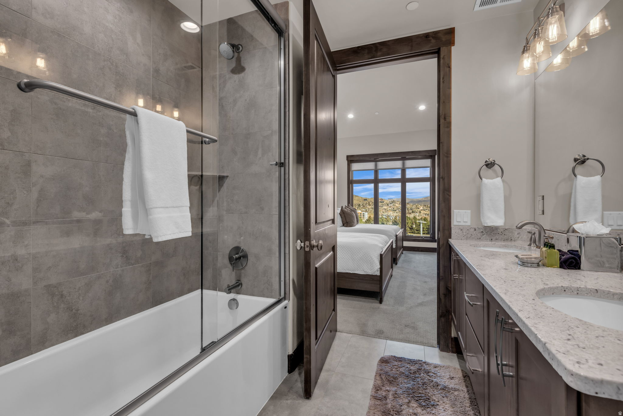 THE LOFTS AT BLACKSTONE CONDO - Residential