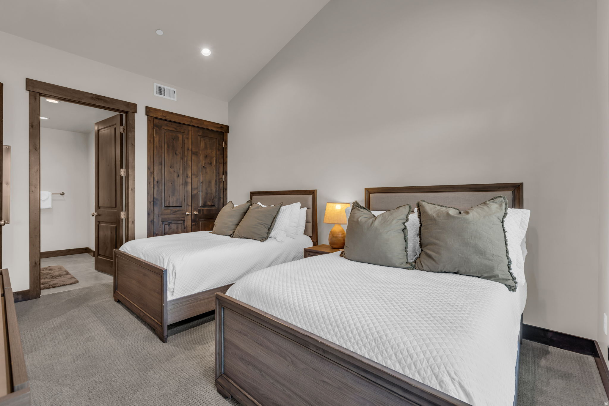 THE LOFTS AT BLACKSTONE CONDO - Residential