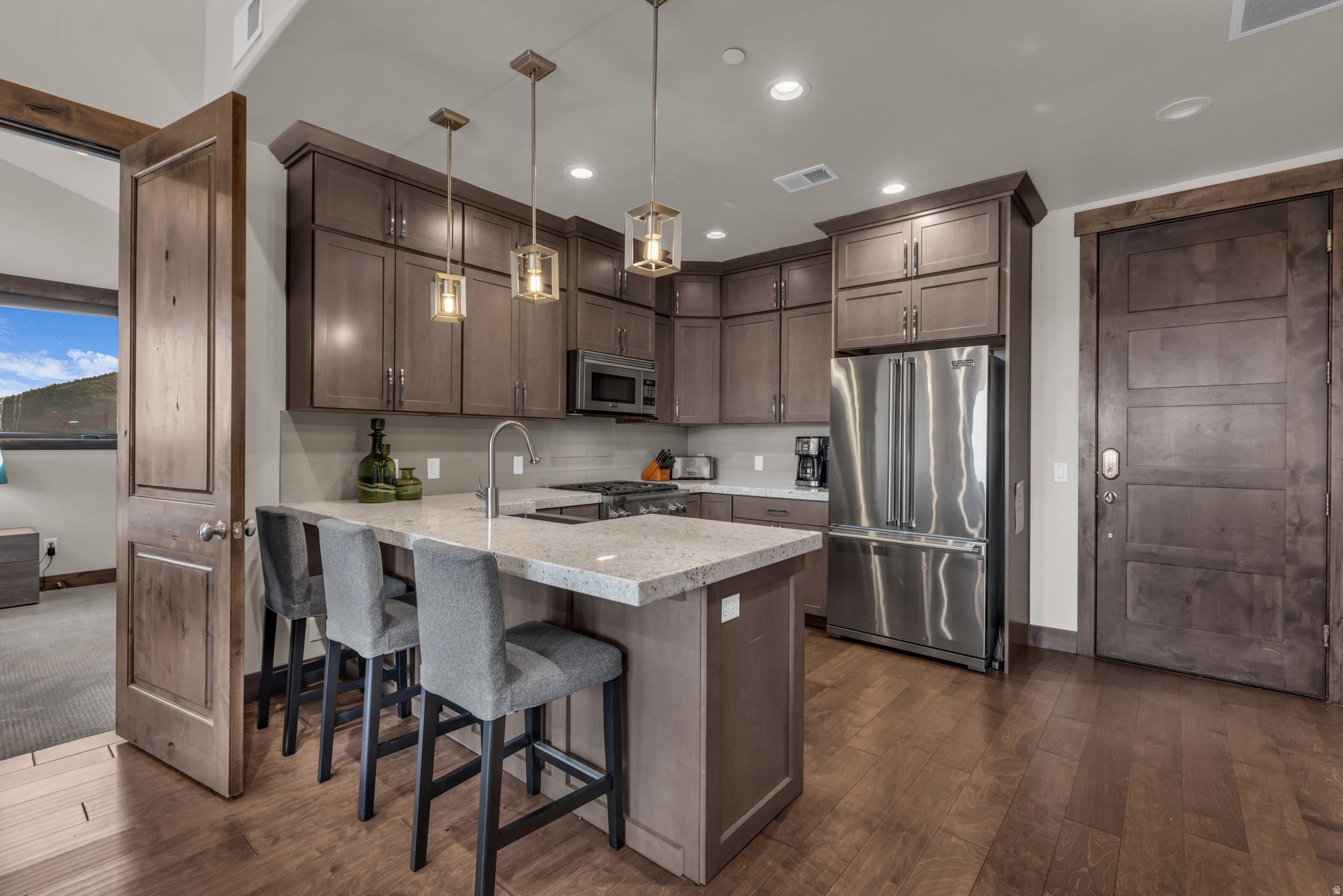 THE LOFTS AT BLACKSTONE CONDO - Residential