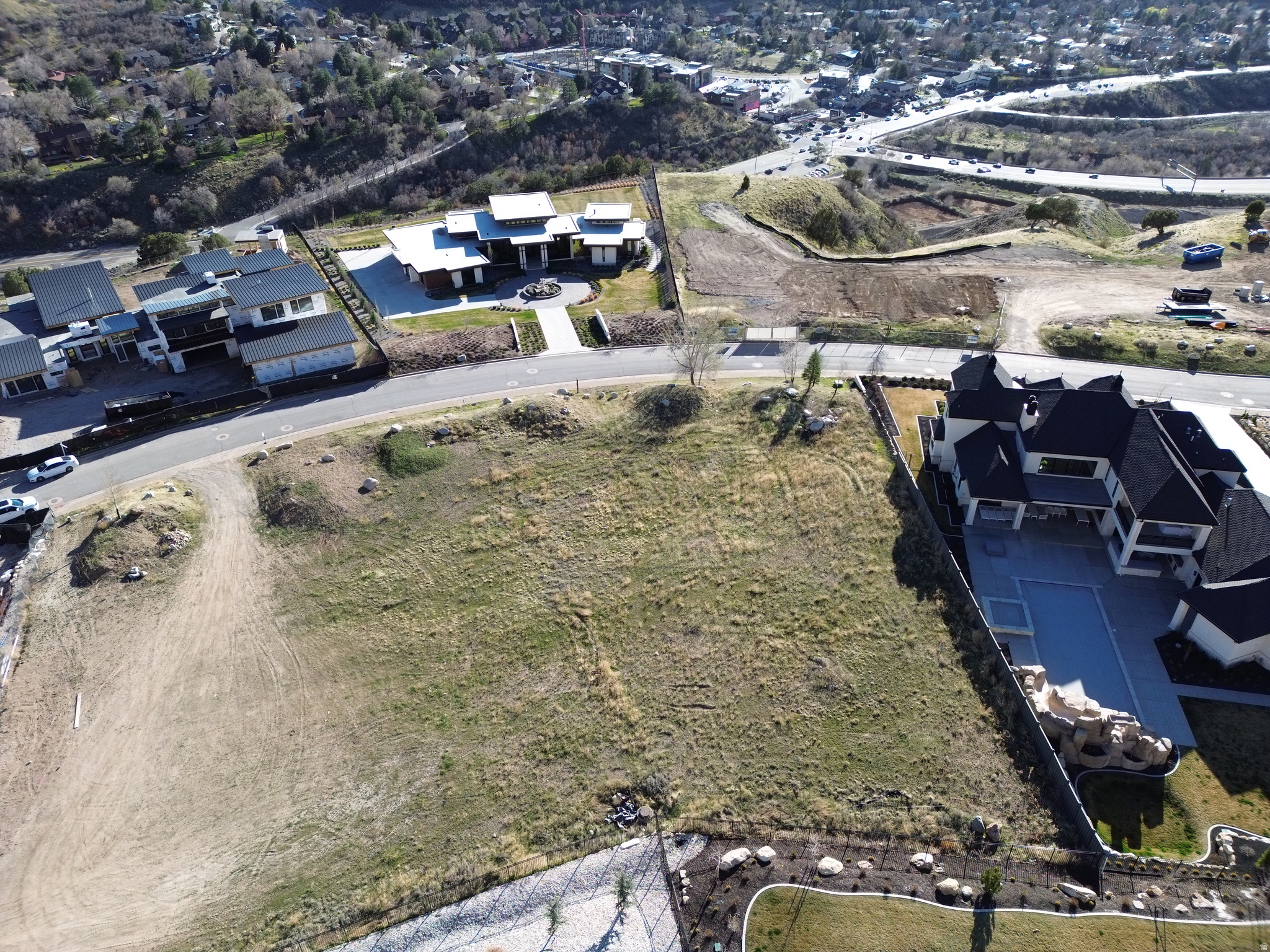 COTTONWOOD CANYON - Land