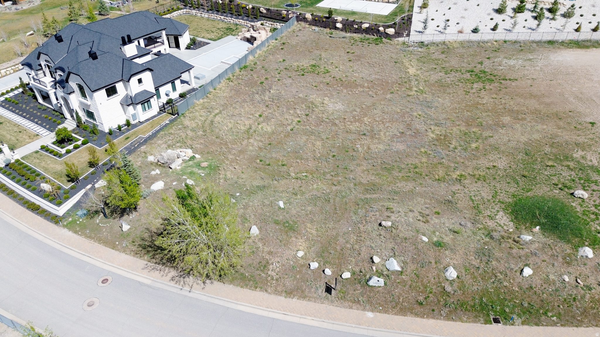 COTTONWOOD CANYON - Land