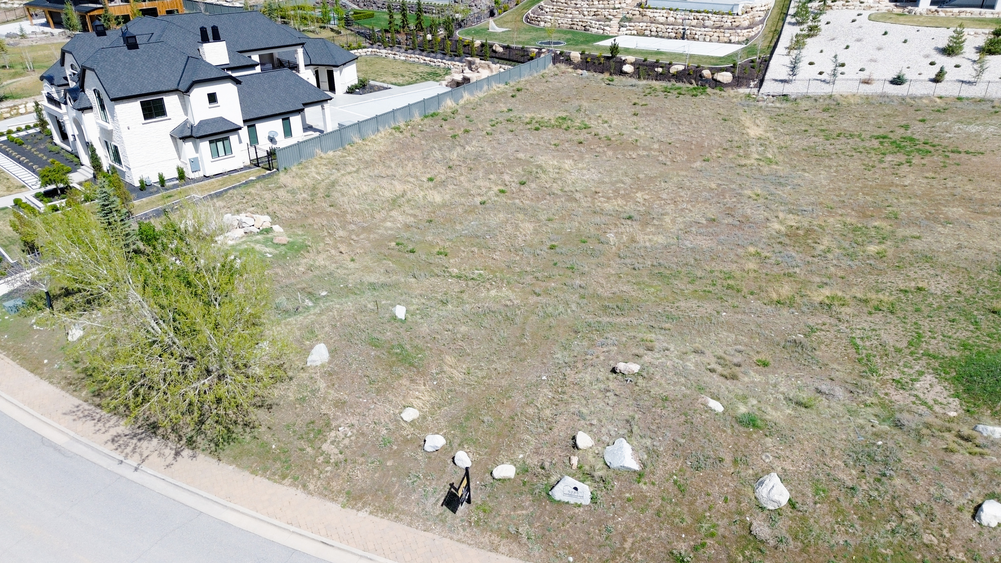 COTTONWOOD CANYON - Land