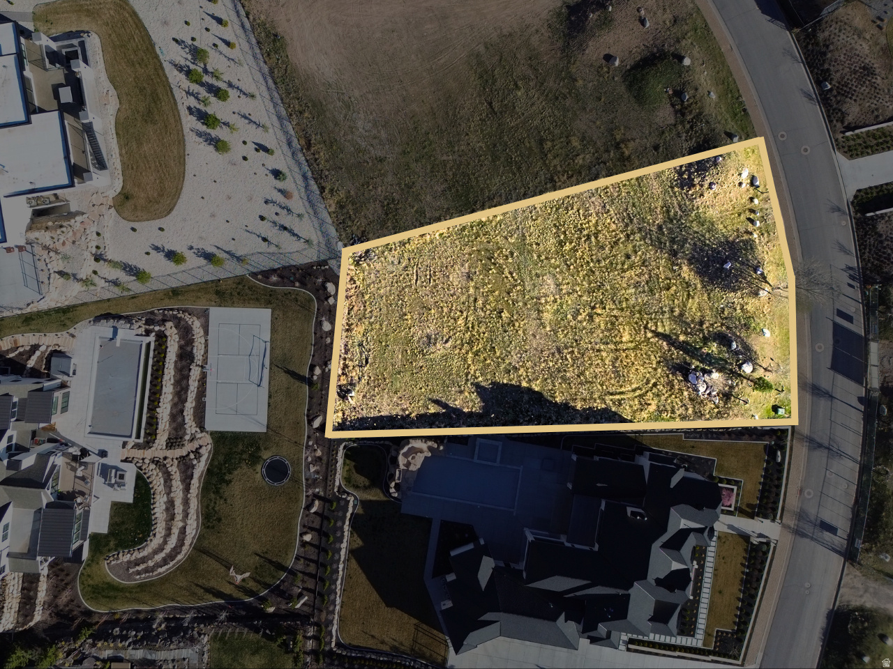 COTTONWOOD CANYON - Land