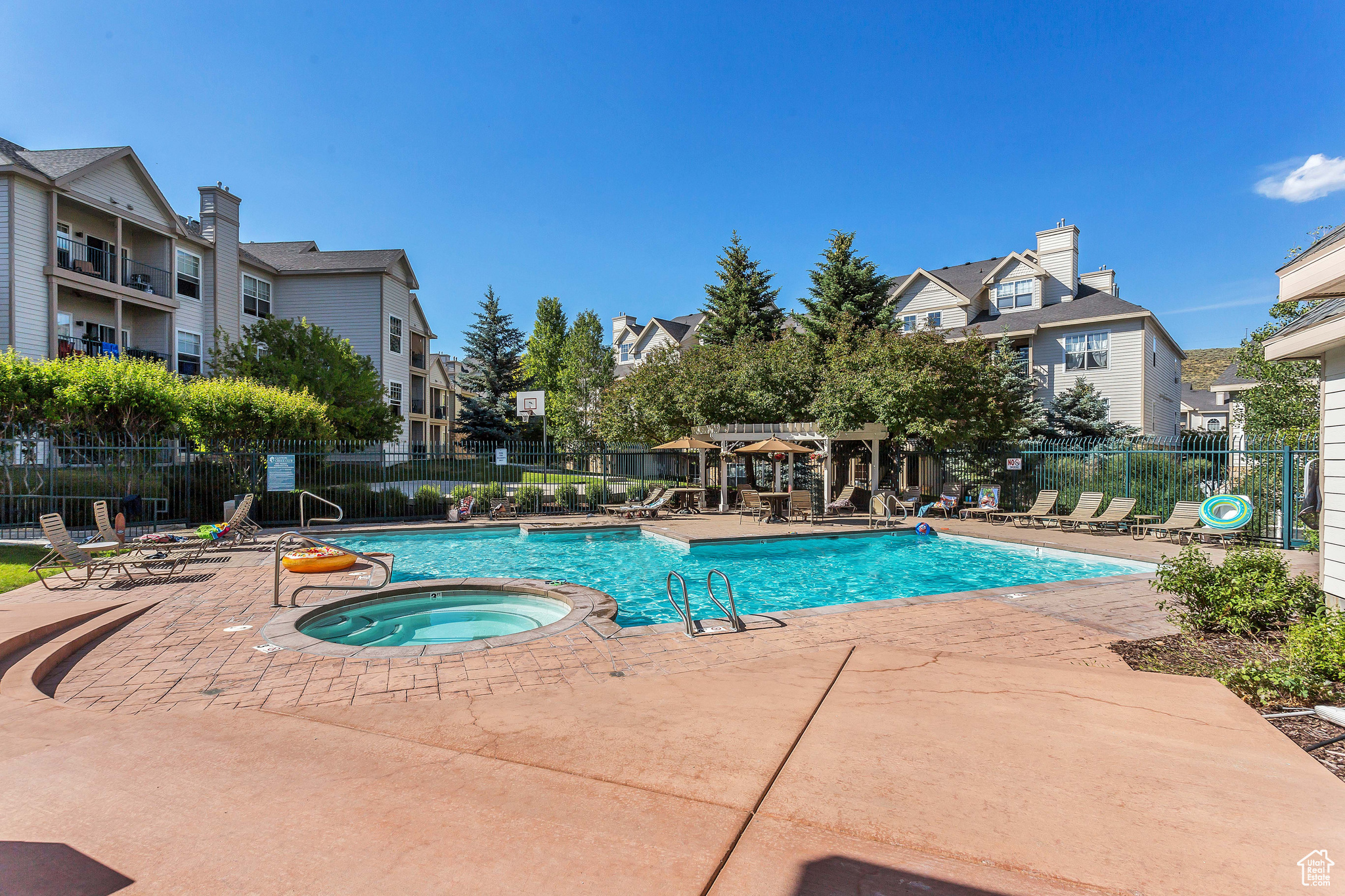 CANYON CREEK CONDO - Residential