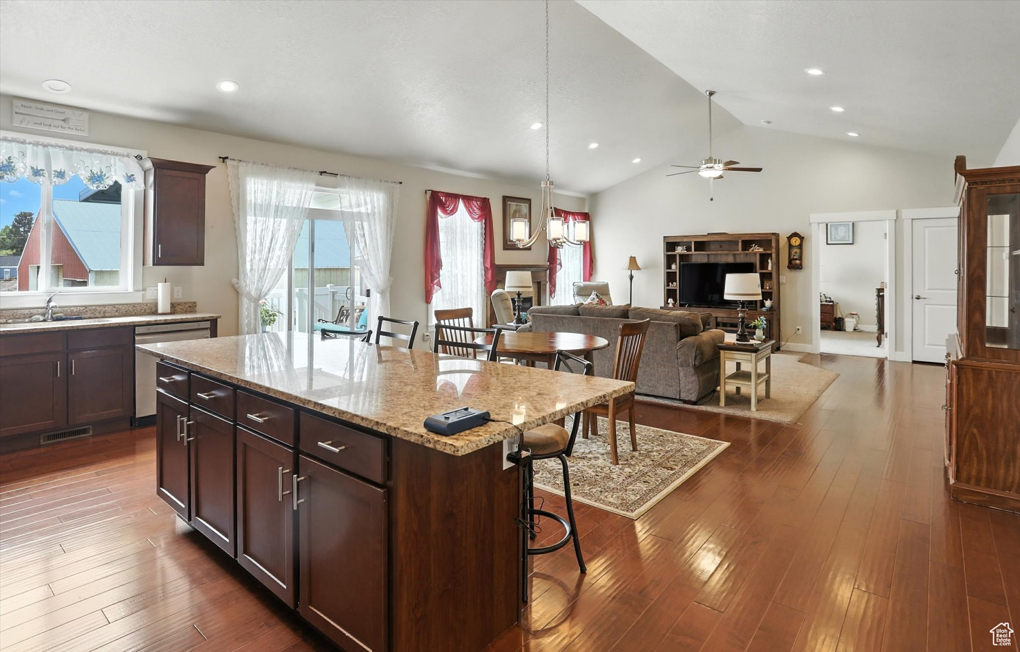 HOMESTEAD - Residential
