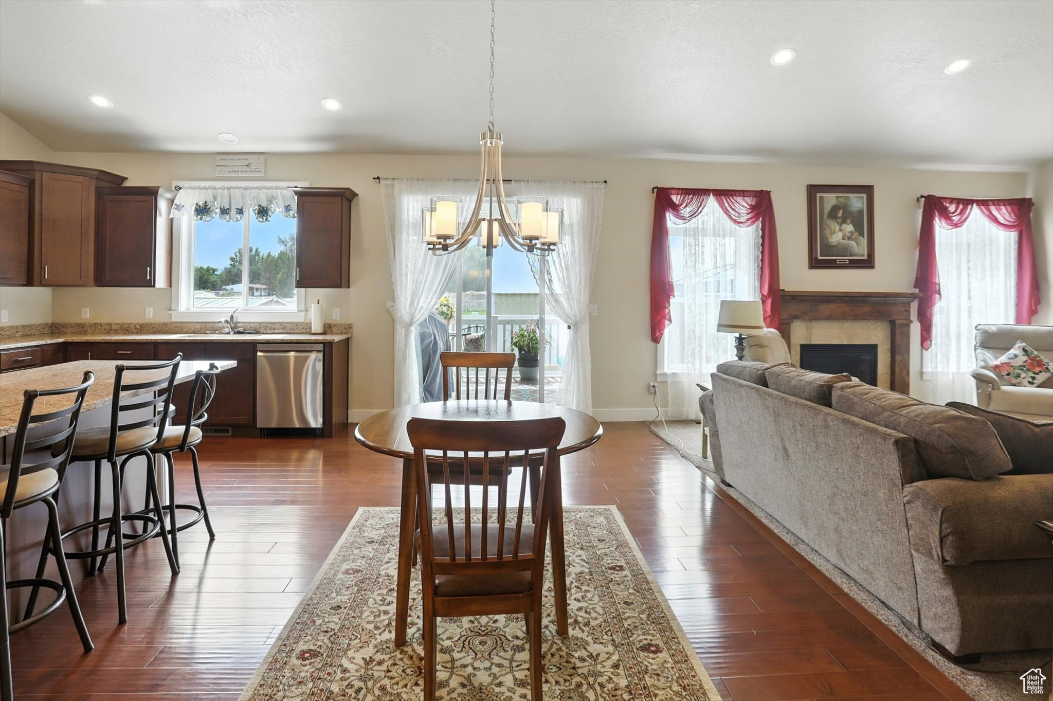 HOMESTEAD - Residential