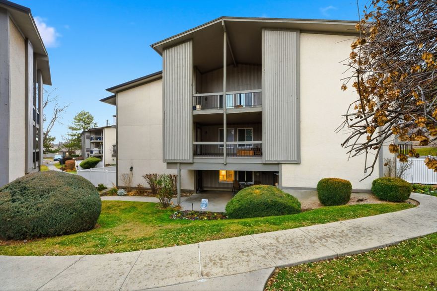 ***Open House Saturday, January 10 from 11:00 am - 1:00 pm***You won't want to miss this wonderful two-bedroom, two-bathroom main-level Waterbury condo. Large windows provide abundant natural light, complemented by a charming garden patio, spacious bedrooms, and ample closet space. The central location is fantastic, and the beautifully maintained grounds feature walking paths and a variety of HOA amenities. Freshly painted and move-in ready, this condo is ready for its next owner. One of the best locations in the entire complex, this unit is right near the pond, pool, and has beautiful views! Buyer to verify all MLS information, including square footage.