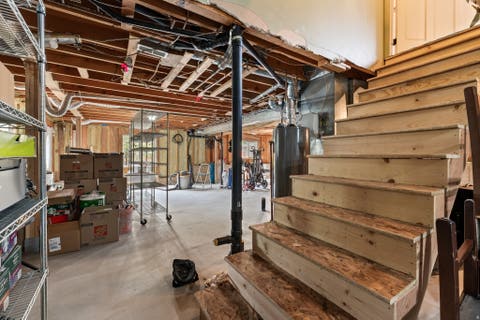 Tiny photo for 790 SHERWOOD DR, Kaysville, UT 84037 (MLS # 2179055)
