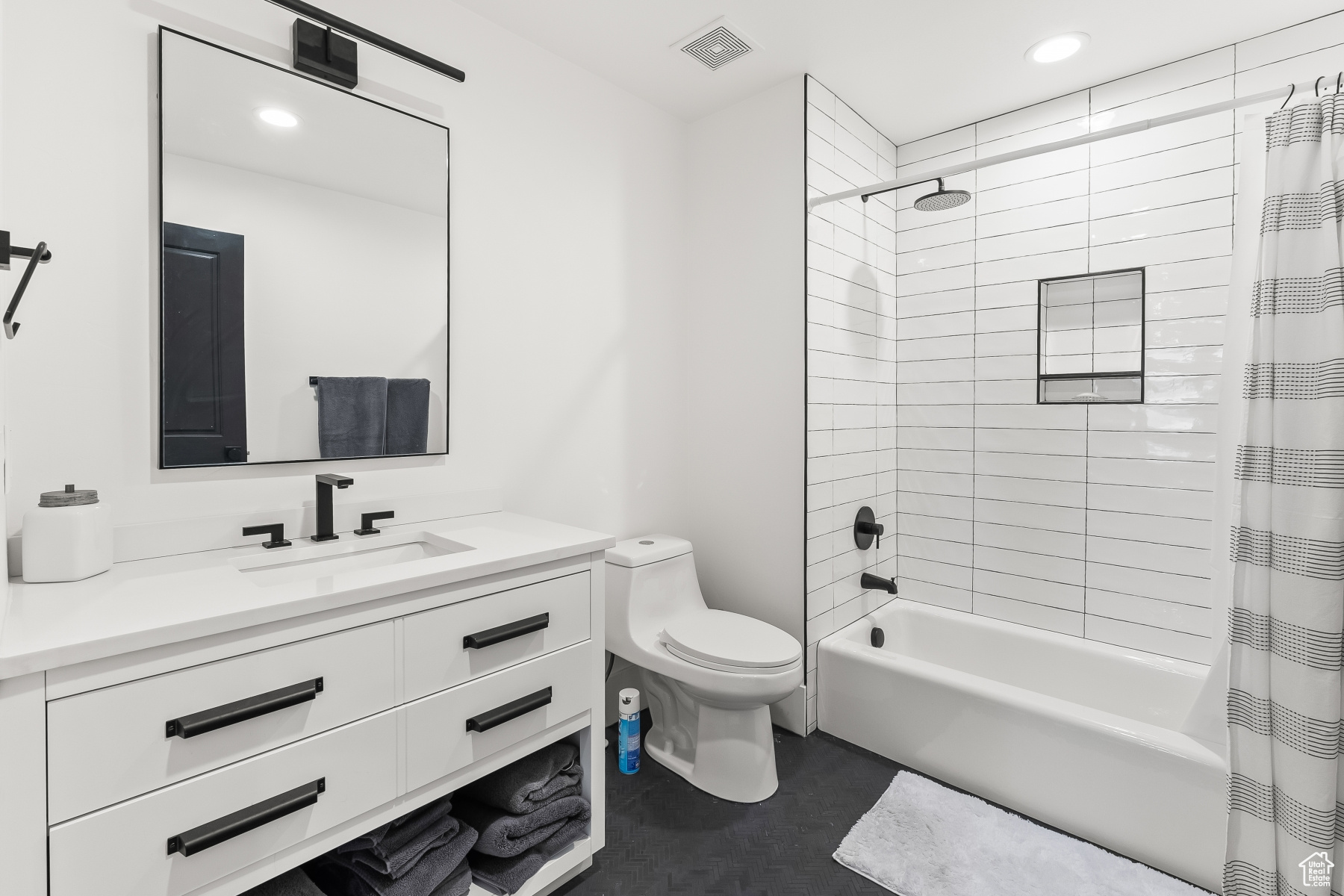 Heber City, Utah 84032, United States, 4 Bedrooms Bedrooms, ,3 BathroomsBathrooms,Residential,Active,77994