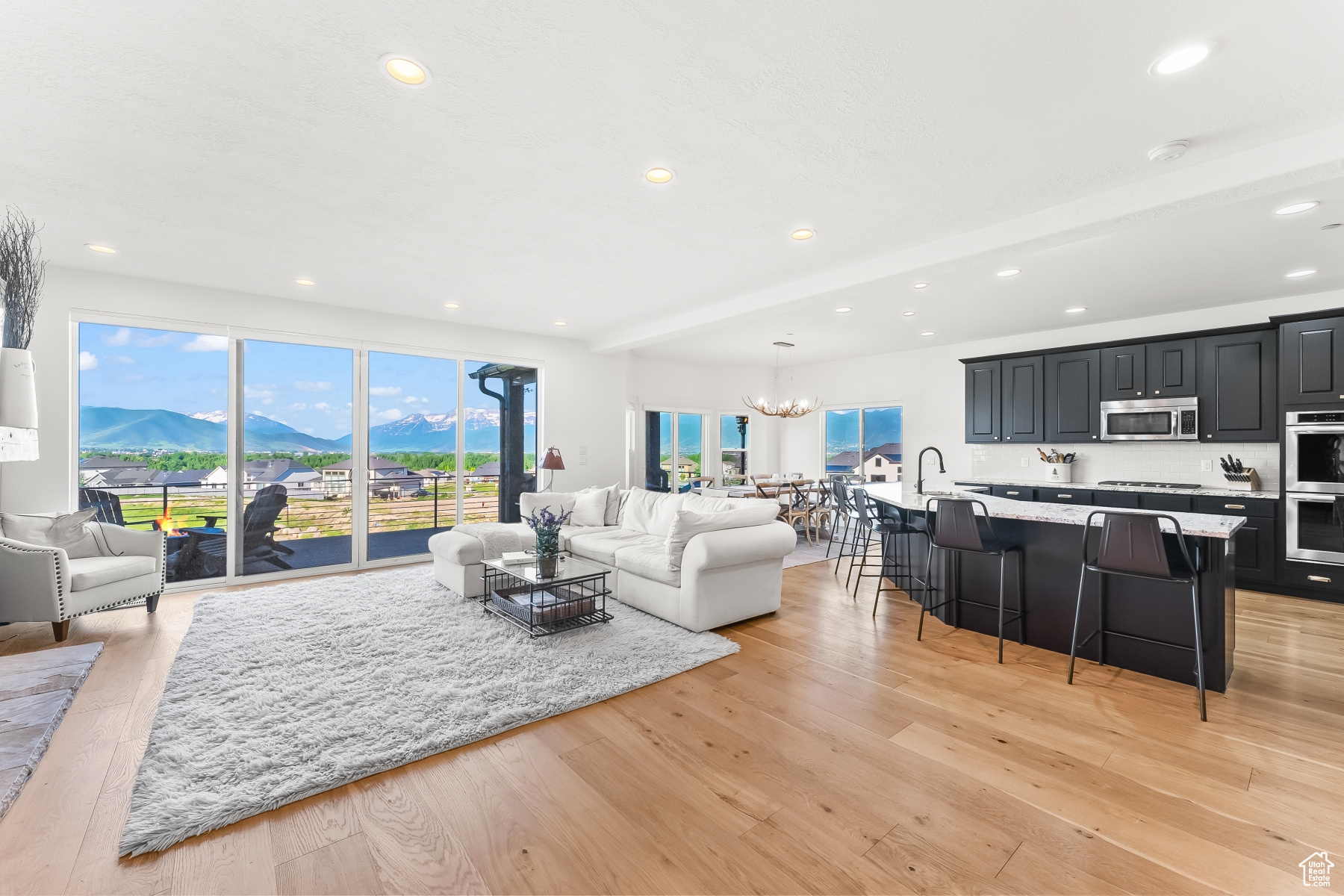 Heber City, Utah 84032, United States, 4 Bedrooms Bedrooms, ,3 BathroomsBathrooms,Residential,Active,77994