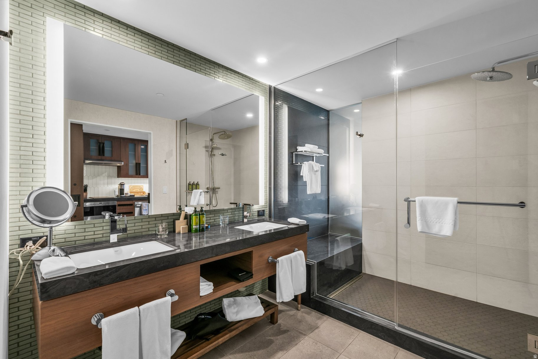 BLACK DESERT RESORT CENTER - Residential