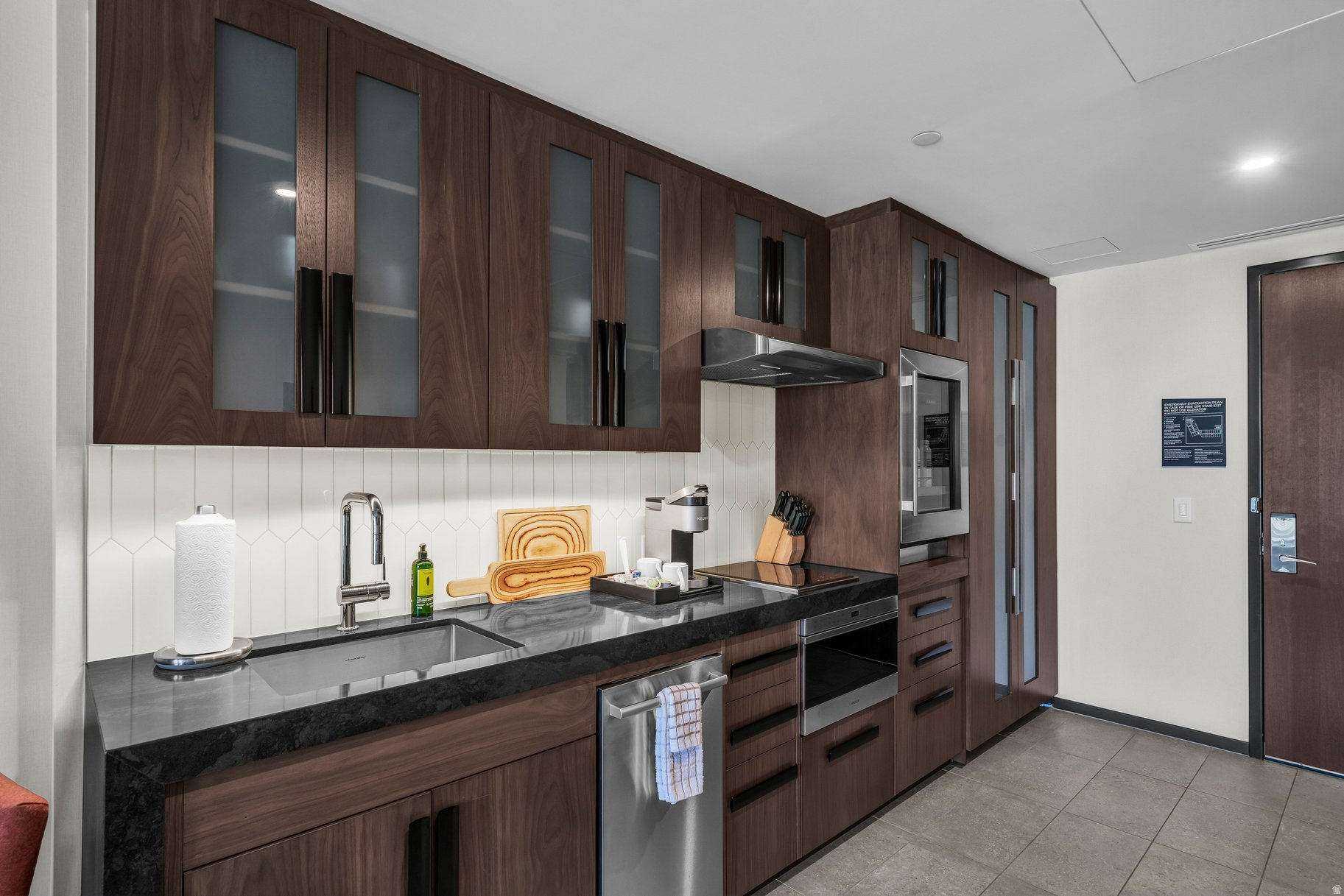 BLACK DESERT RESORT CENTER - Residential