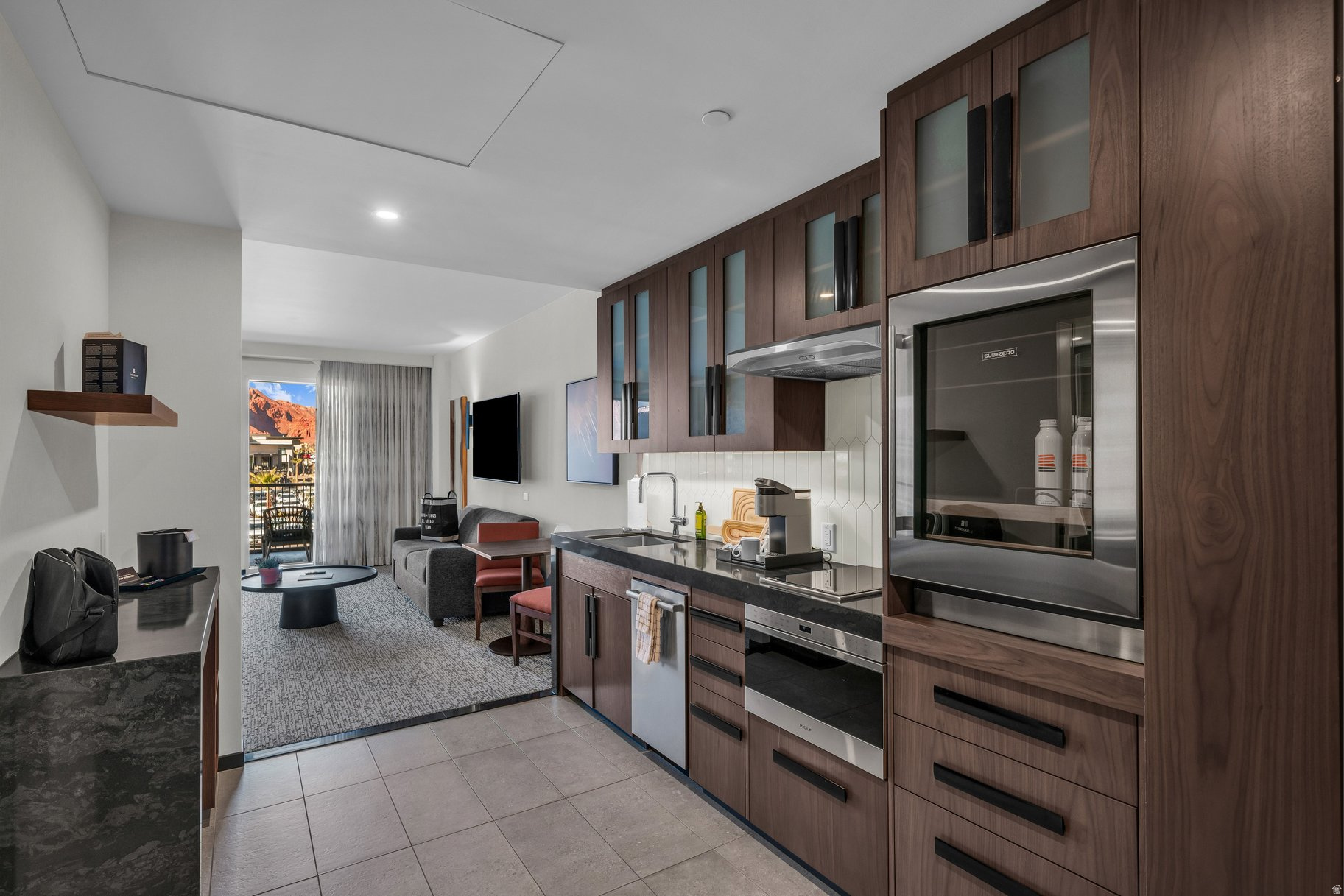 BLACK DESERT RESORT CENTER - Residential