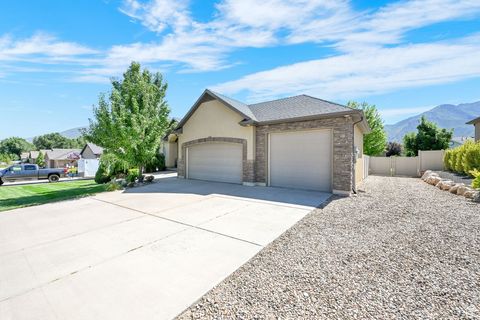 Tiny photo for 7496 S 1740 E, South Weber, UT 84405 (MLS # 2097376)