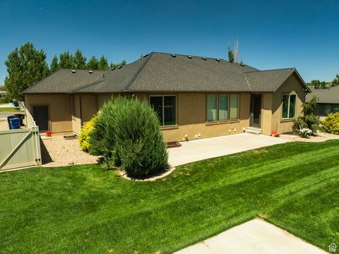 Tiny photo for 7496 S 1740 E, South Weber, UT 84405 (MLS # 2097376)