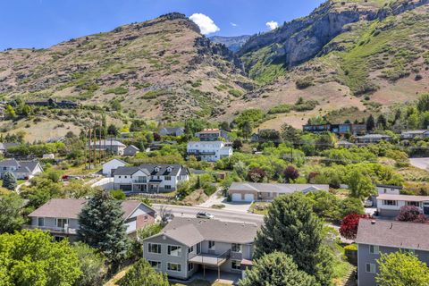 Tiny photo for 3813 N FOOTHILL DR, Provo, UT 84604 (MLS # 2160766)