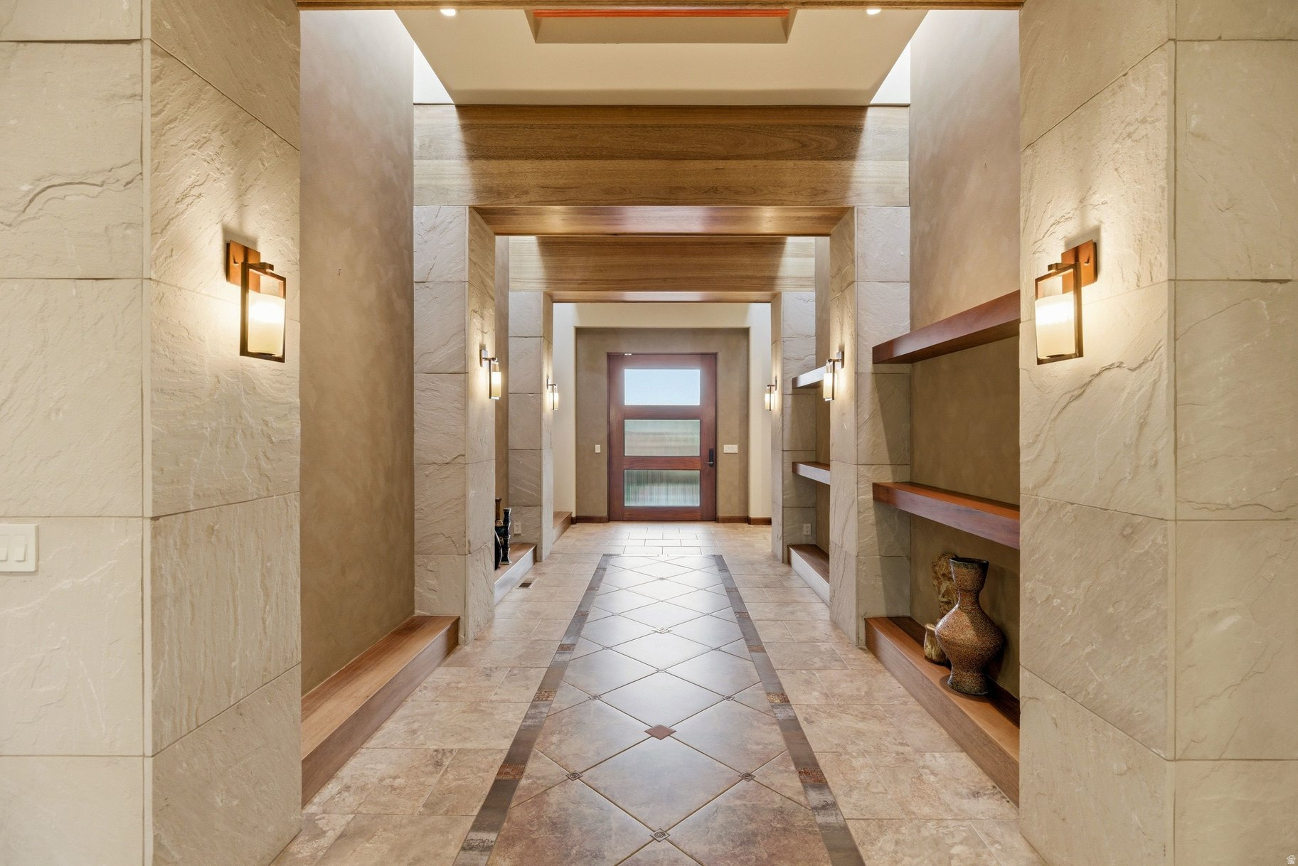 THE RESERVE OF ENTRADA - Residential