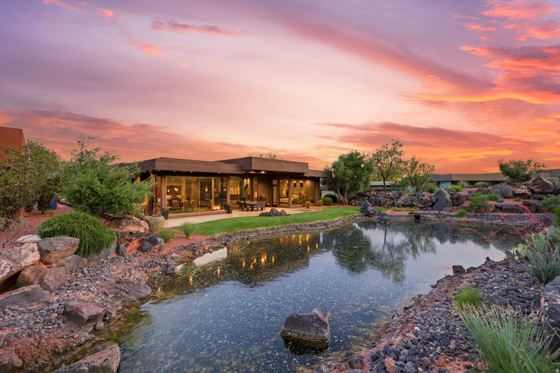THE RESERVE OF ENTRADA - Residential