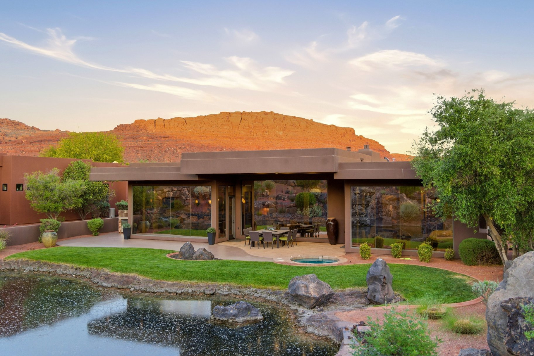 THE RESERVE OF ENTRADA - Residential