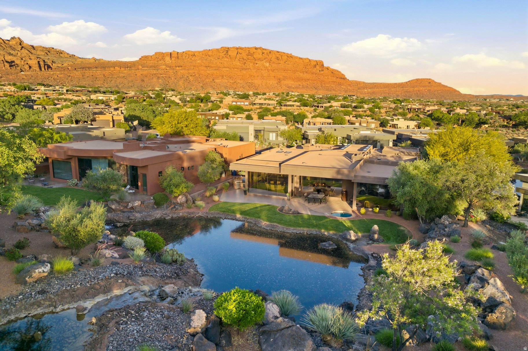 THE RESERVE OF ENTRADA - Residential