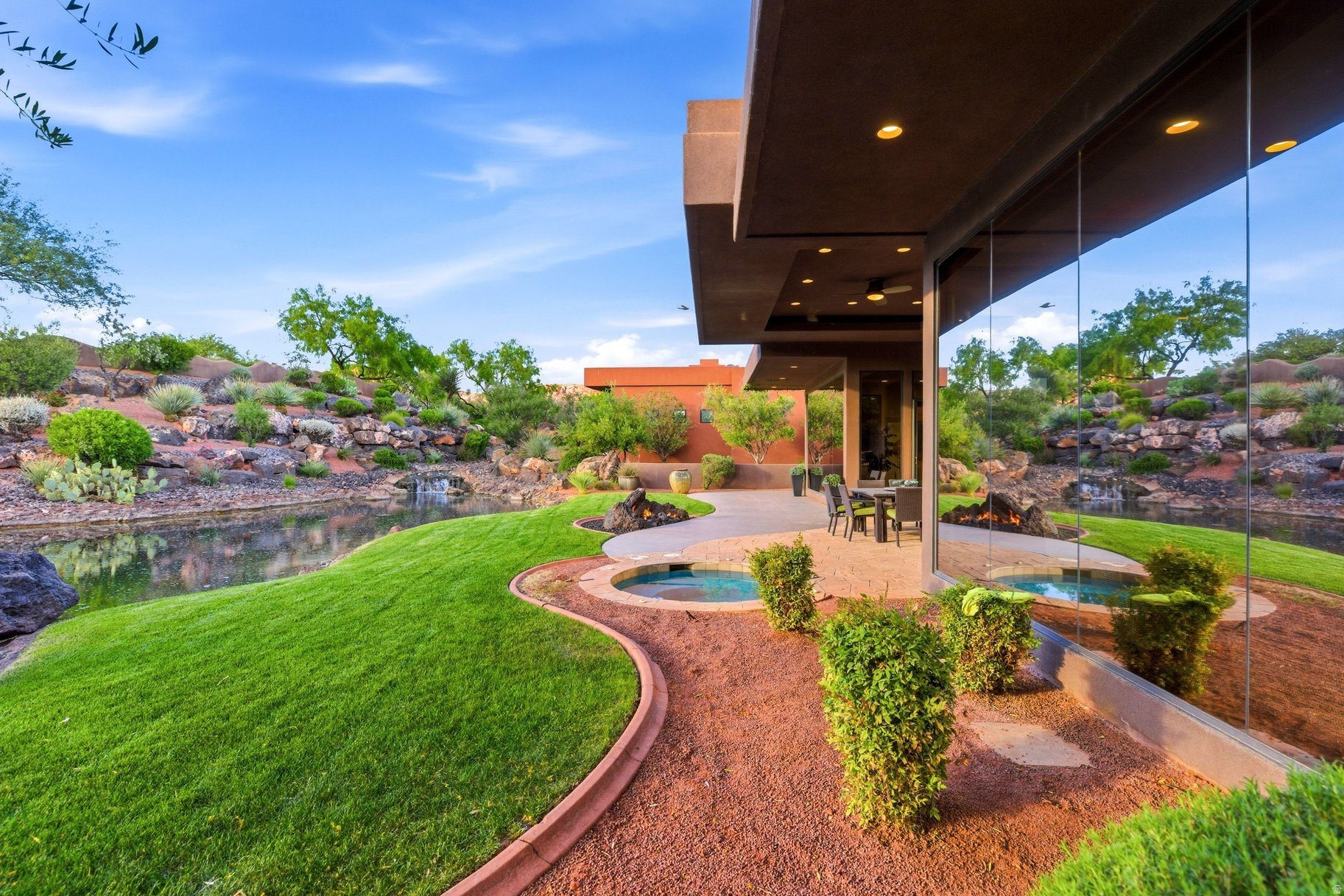 THE RESERVE OF ENTRADA - Residential