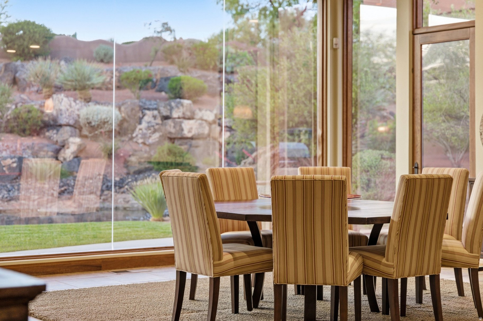 THE RESERVE OF ENTRADA - Residential