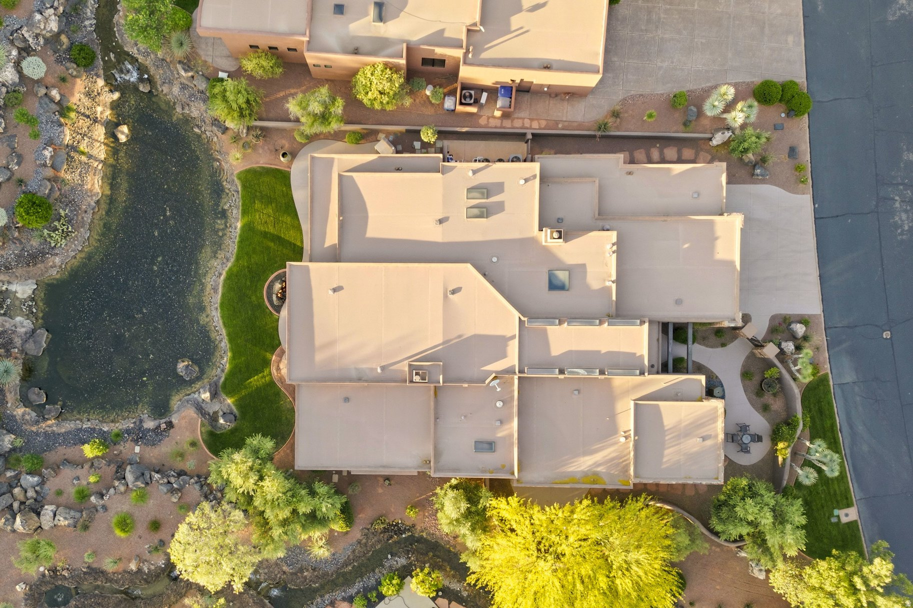 THE RESERVE OF ENTRADA - Residential