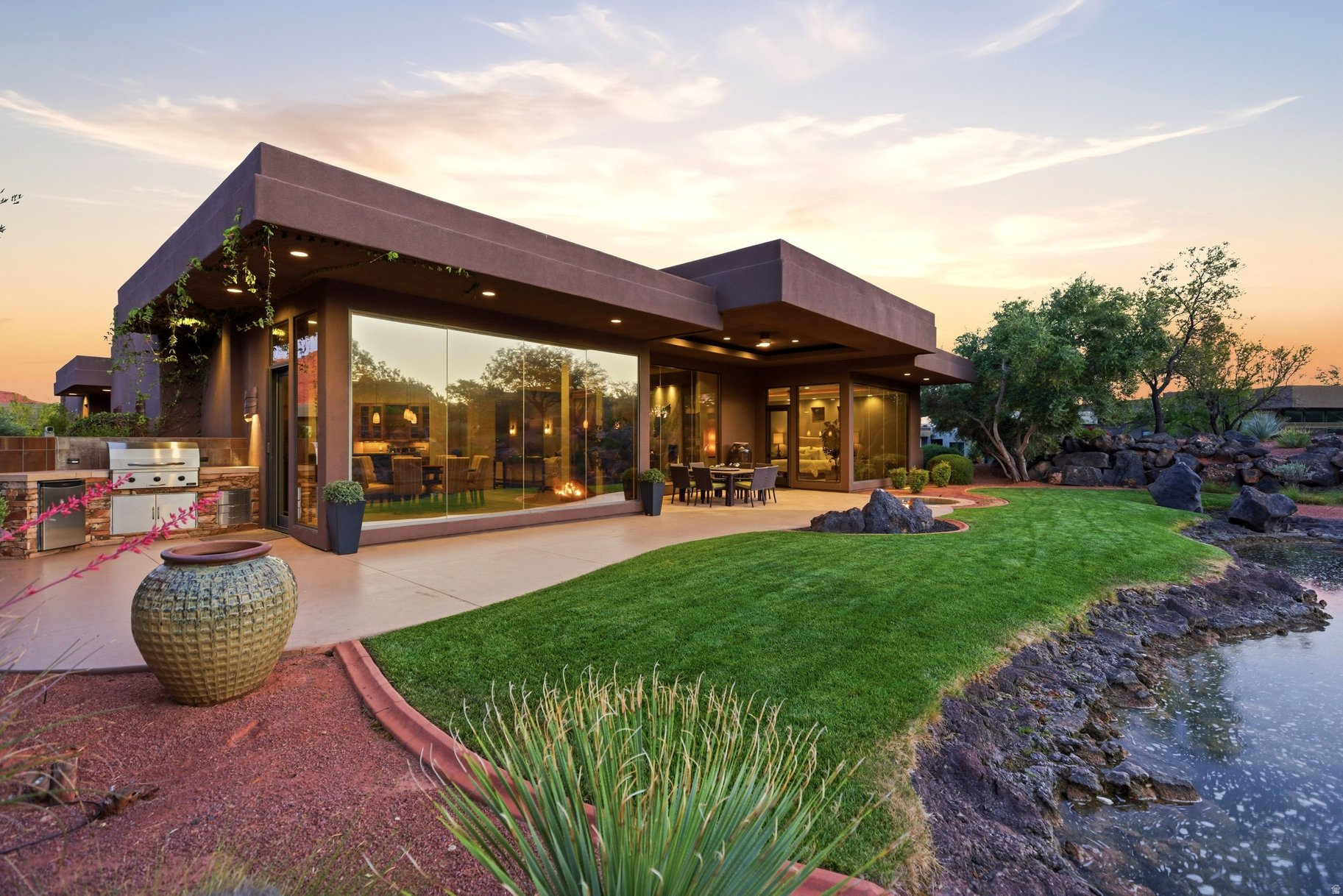 THE RESERVE OF ENTRADA - Residential