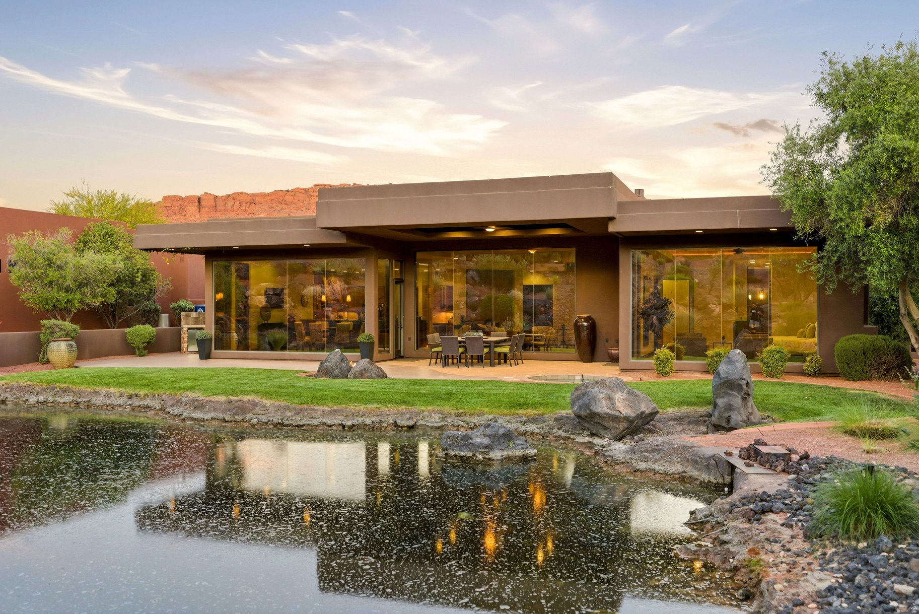 THE RESERVE OF ENTRADA - Residential