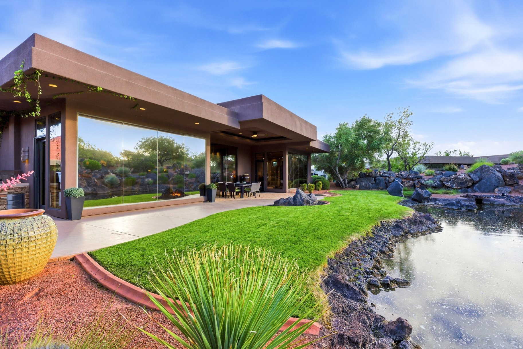 THE RESERVE OF ENTRADA - Residential