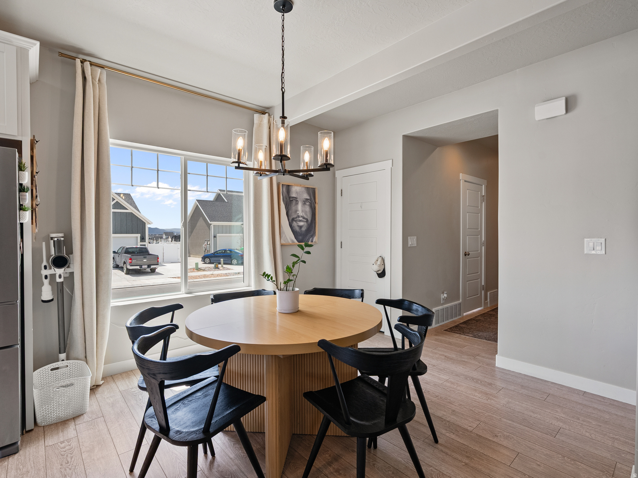 OVERLAND COMMUNITY - Residential