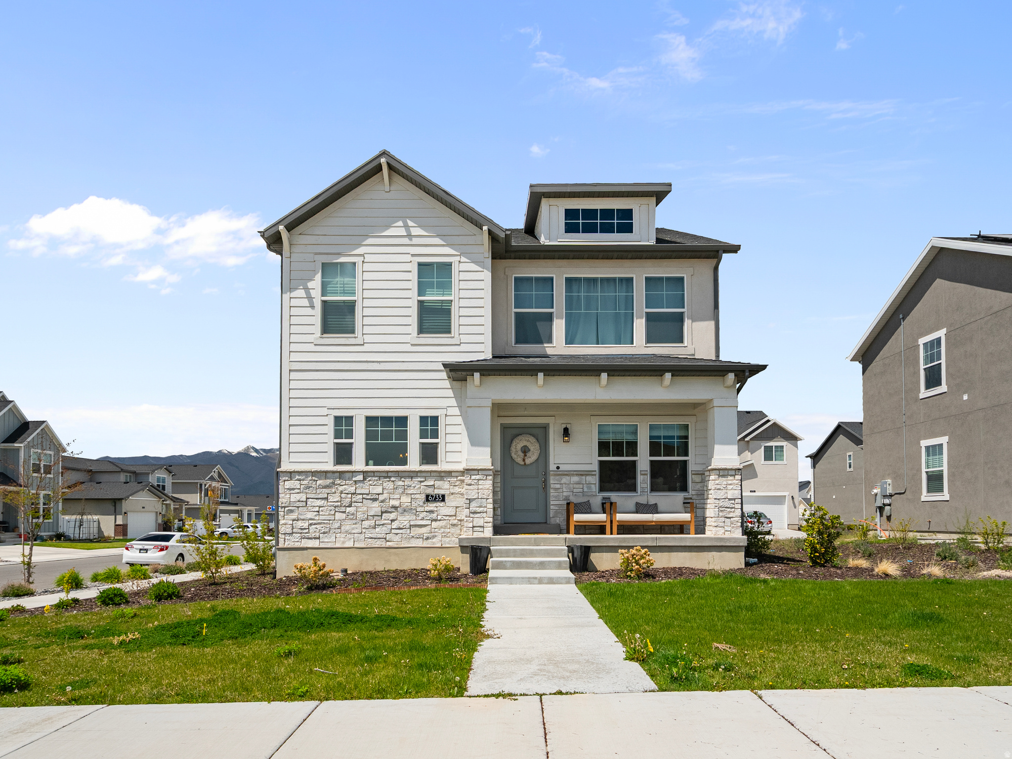 OVERLAND COMMUNITY - Residential