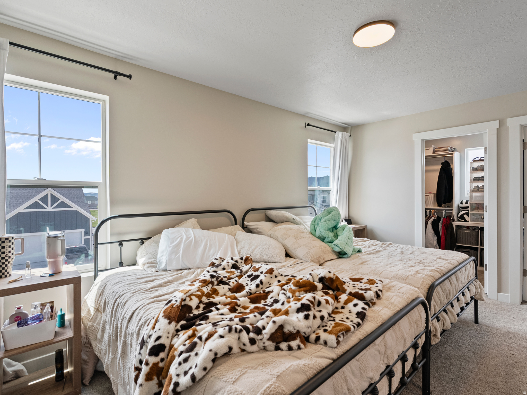 OVERLAND COMMUNITY - Residential