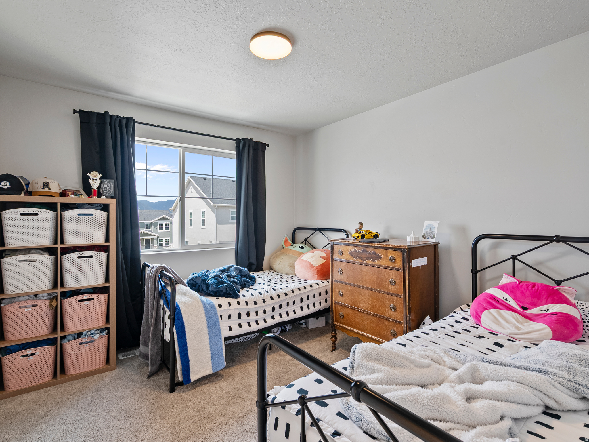 OVERLAND COMMUNITY - Residential