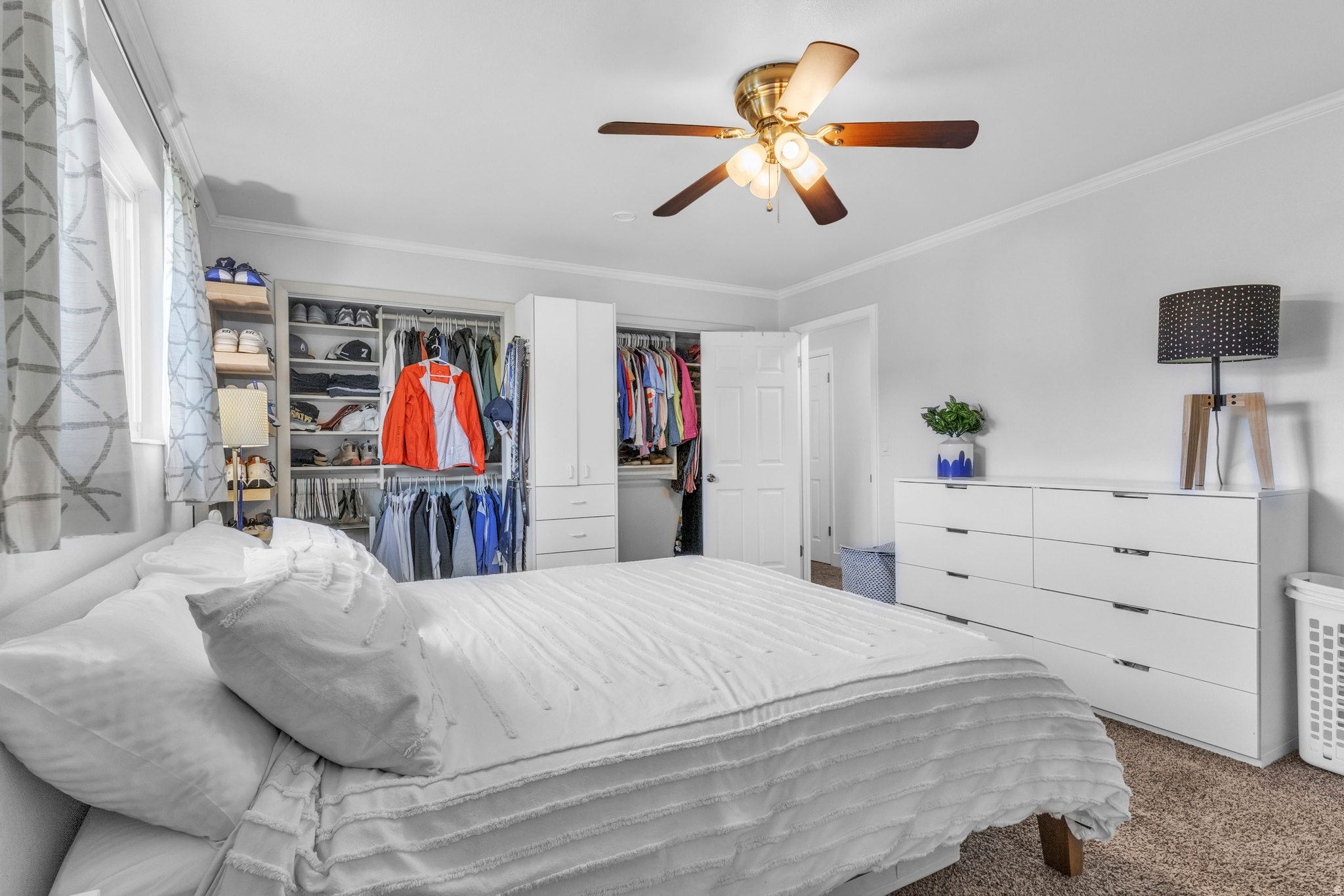 MEADOW CREEK EST - Residential