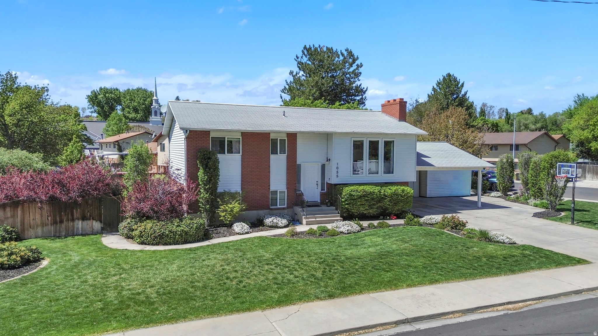 MEADOW CREEK EST - Residential