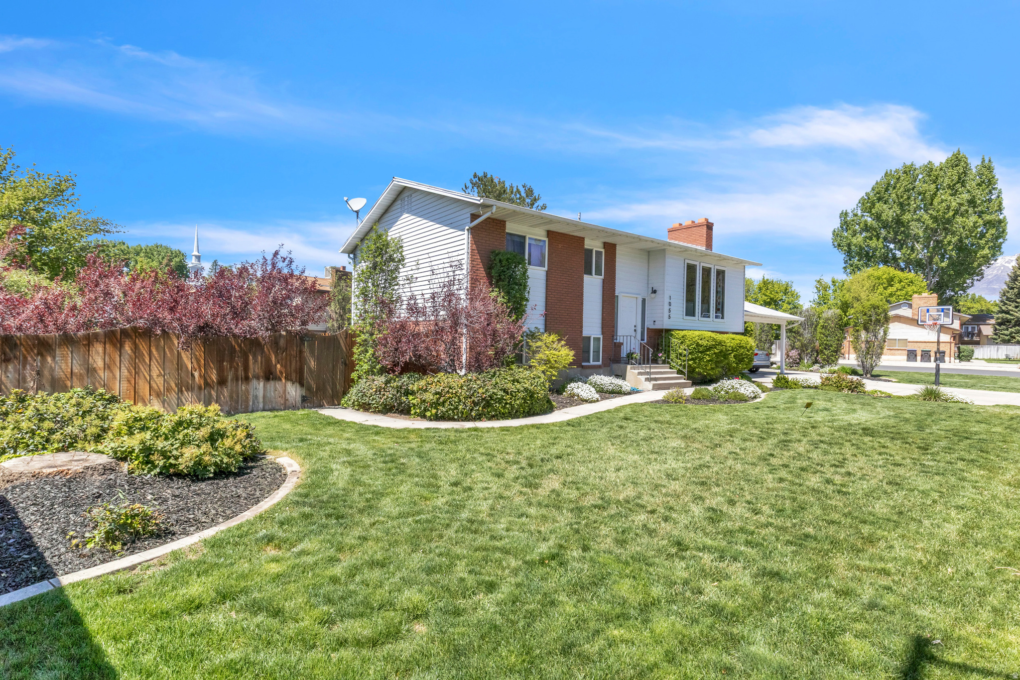 MEADOW CREEK EST - Residential
