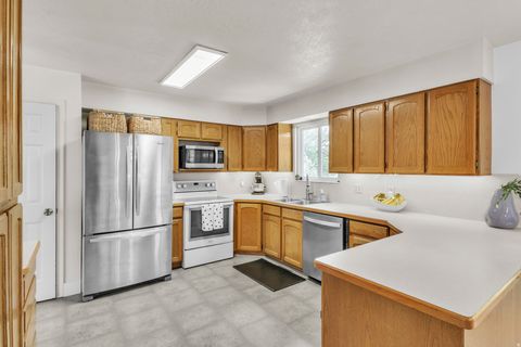 Tiny photo for 1055 N 1000 W, Provo, UT 84604 (MLS # 2154625)