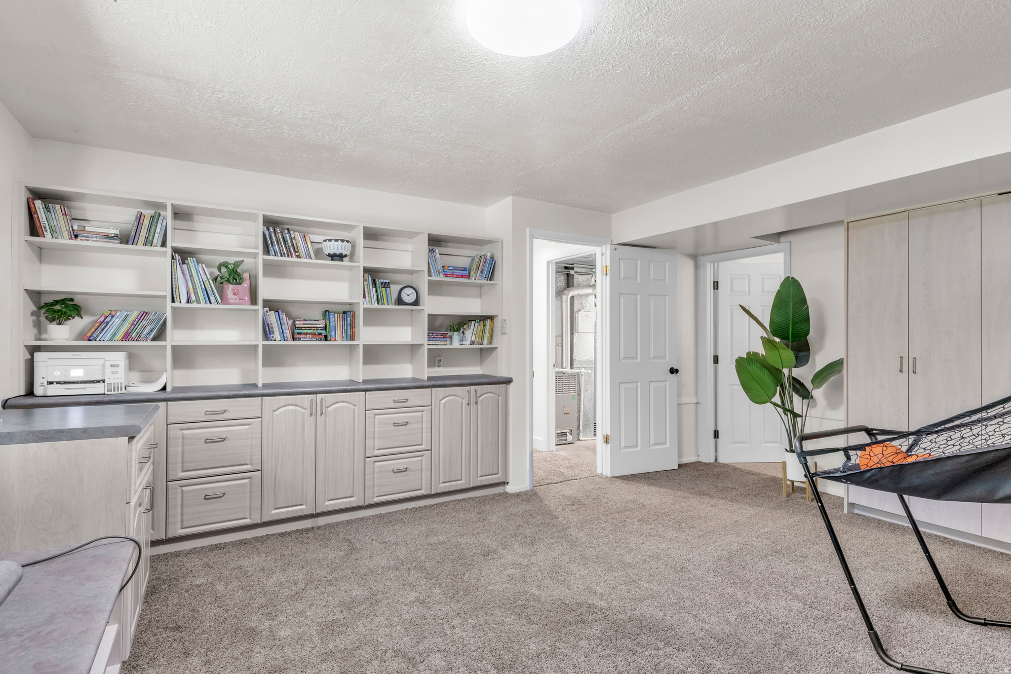 MEADOW CREEK EST - Residential