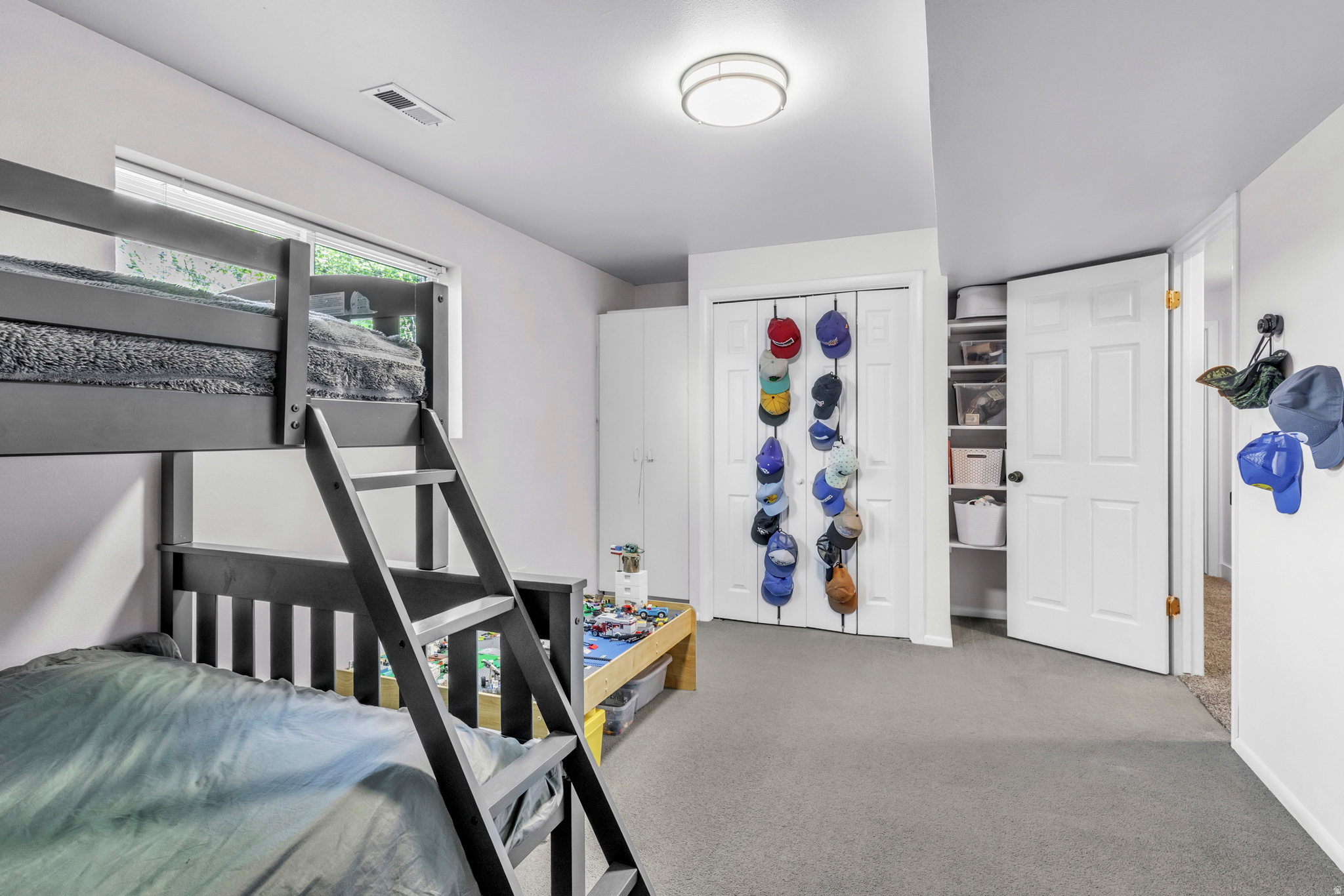 MEADOW CREEK EST - Residential
