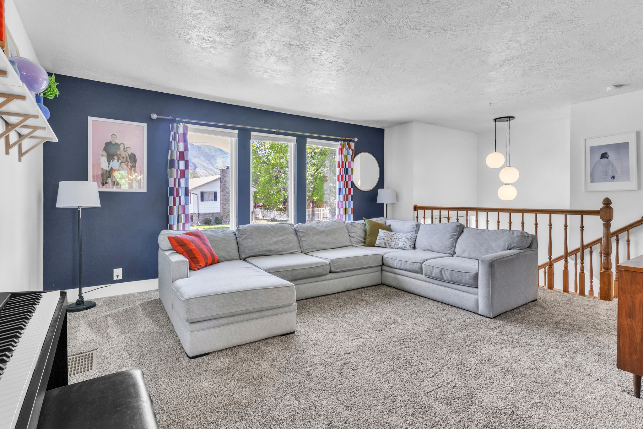 MEADOW CREEK EST - Residential