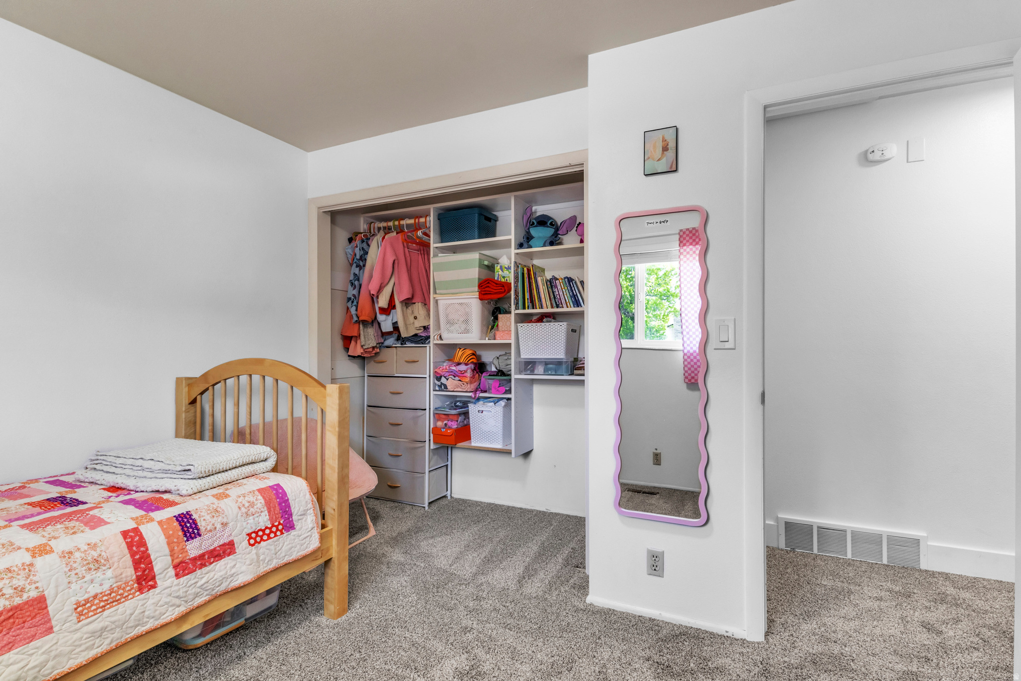 MEADOW CREEK EST - Residential