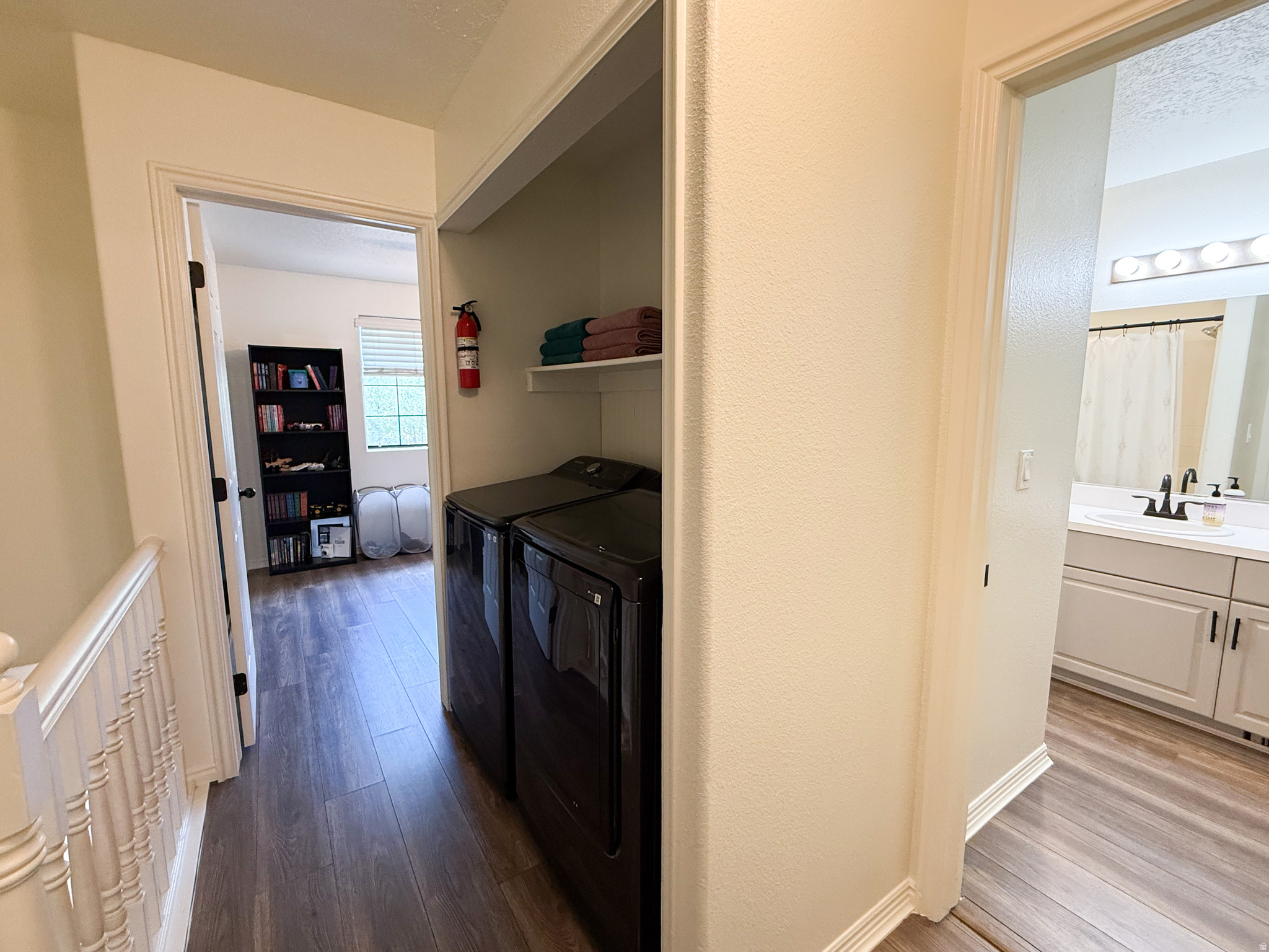 COLOR VIEW TOWNHOMES - Residential