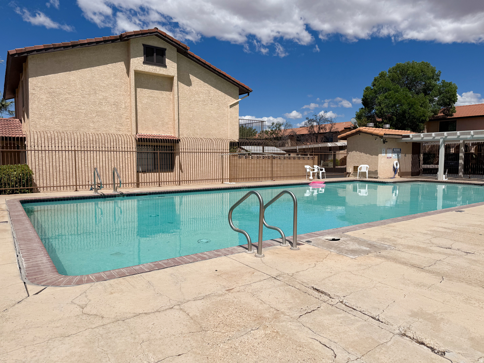 COLOR VIEW TOWNHOMES - Residential