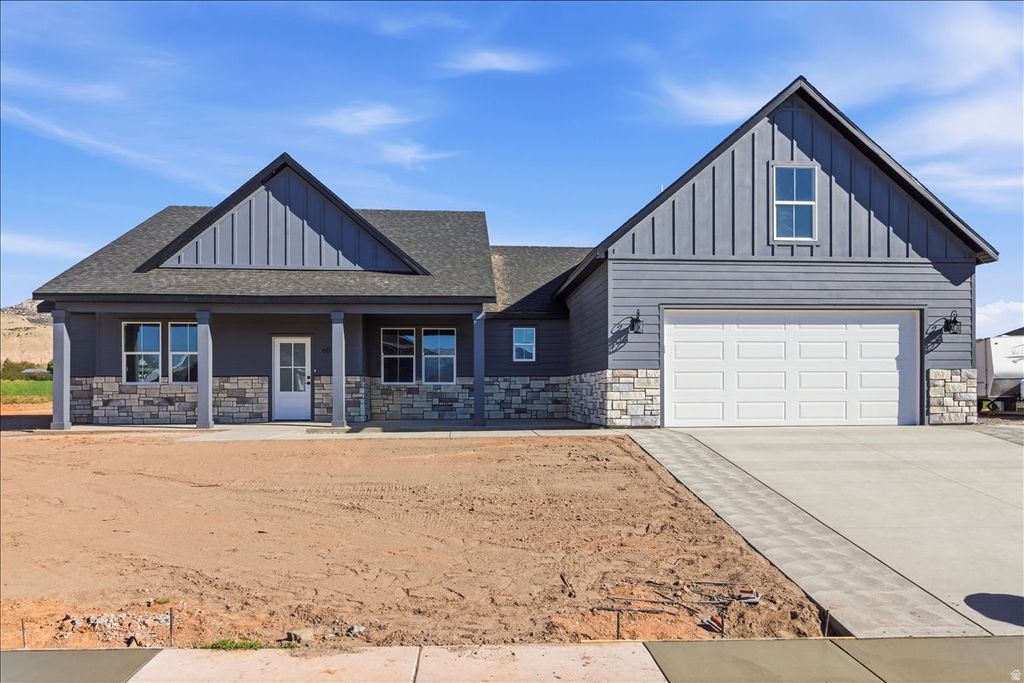 Photo of 651 E 800 N, Richfield, UT 84701 (MLS # 2147998)