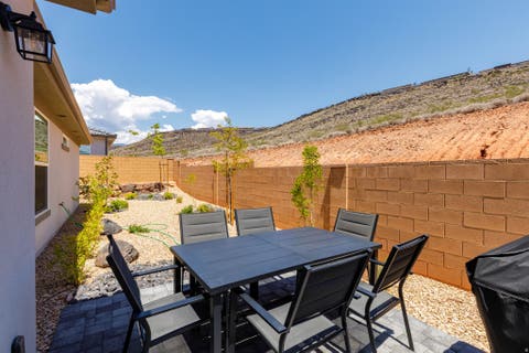 Tiny photo for 1396 N RUSTICO DR, Washington, UT 84780 (MLS # 2174163)
